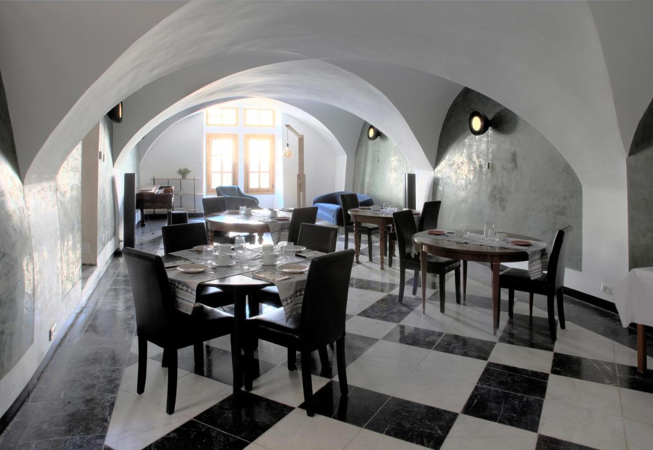 La Maison D'En Bas Des Seigneurs Cucuron Εξωτερικό φωτογραφία