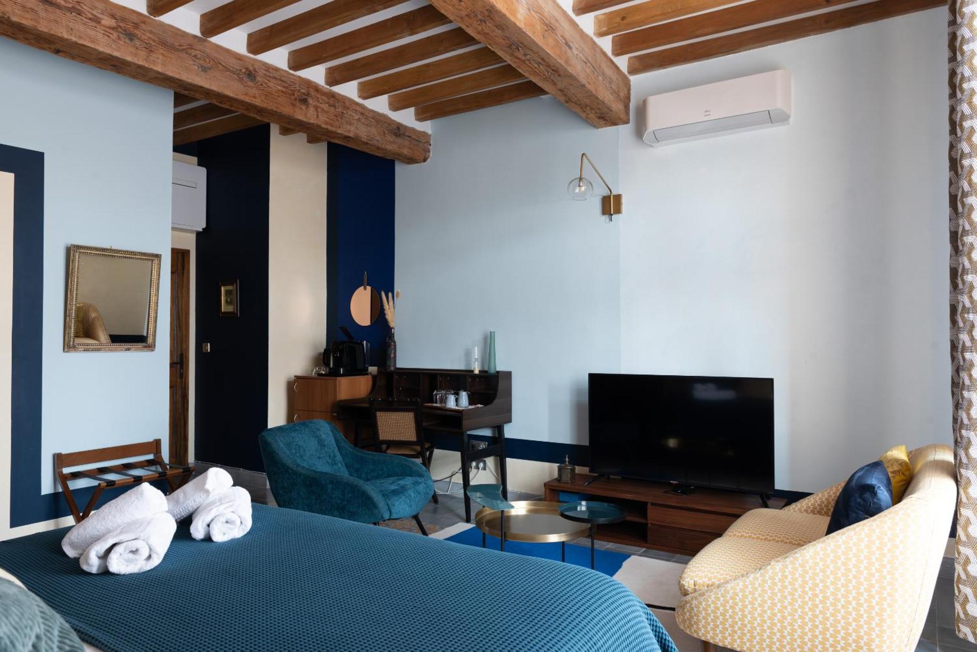 La Maison D'En Bas Des Seigneurs Cucuron Δωμάτιο φωτογραφία