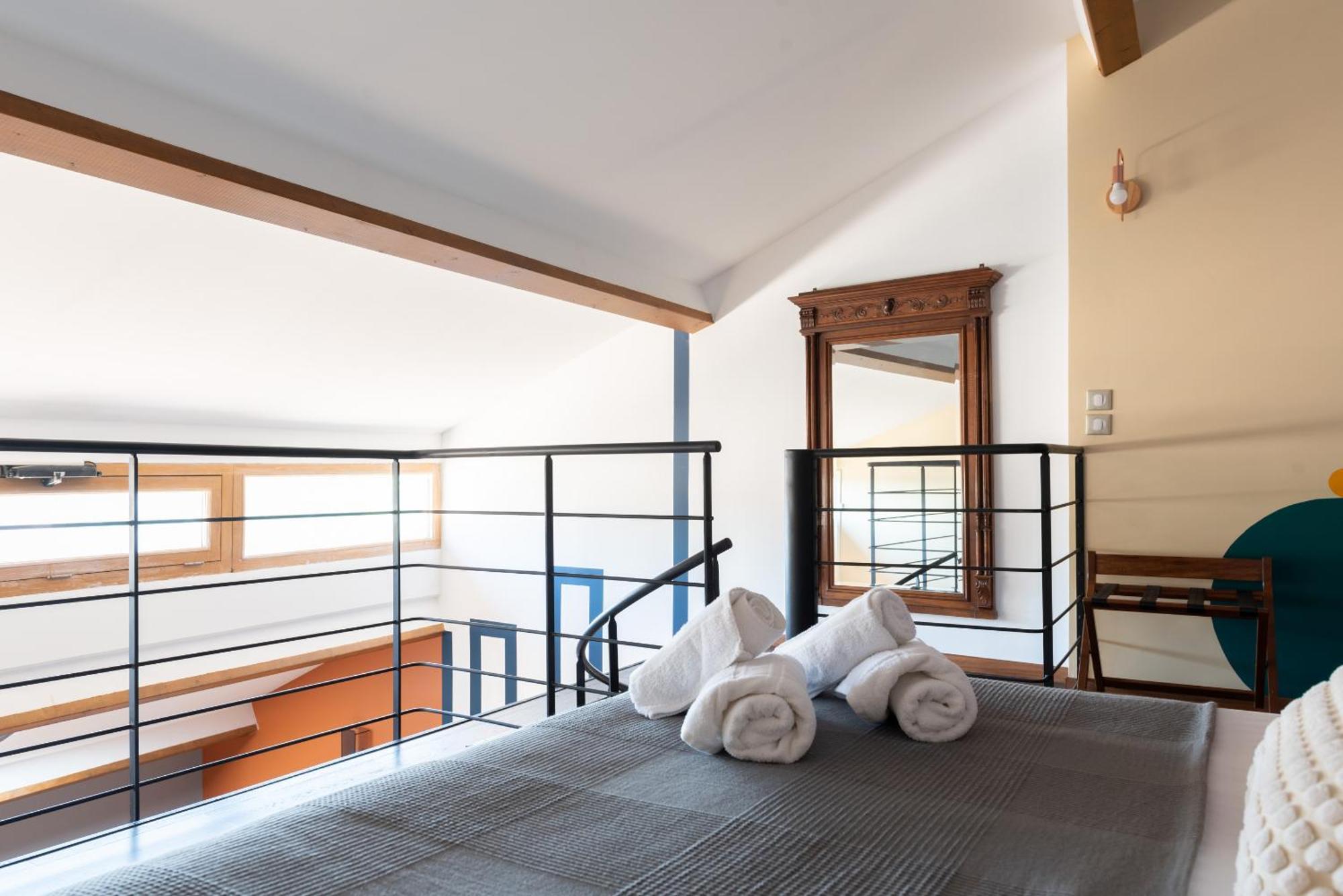 La Maison D'En Bas Des Seigneurs Cucuron Δωμάτιο φωτογραφία